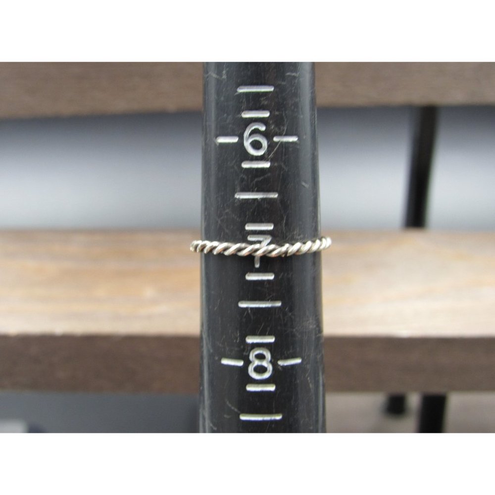 Size 7 Sterling Silver Rustic Thin Braid Band Rin… - image 4